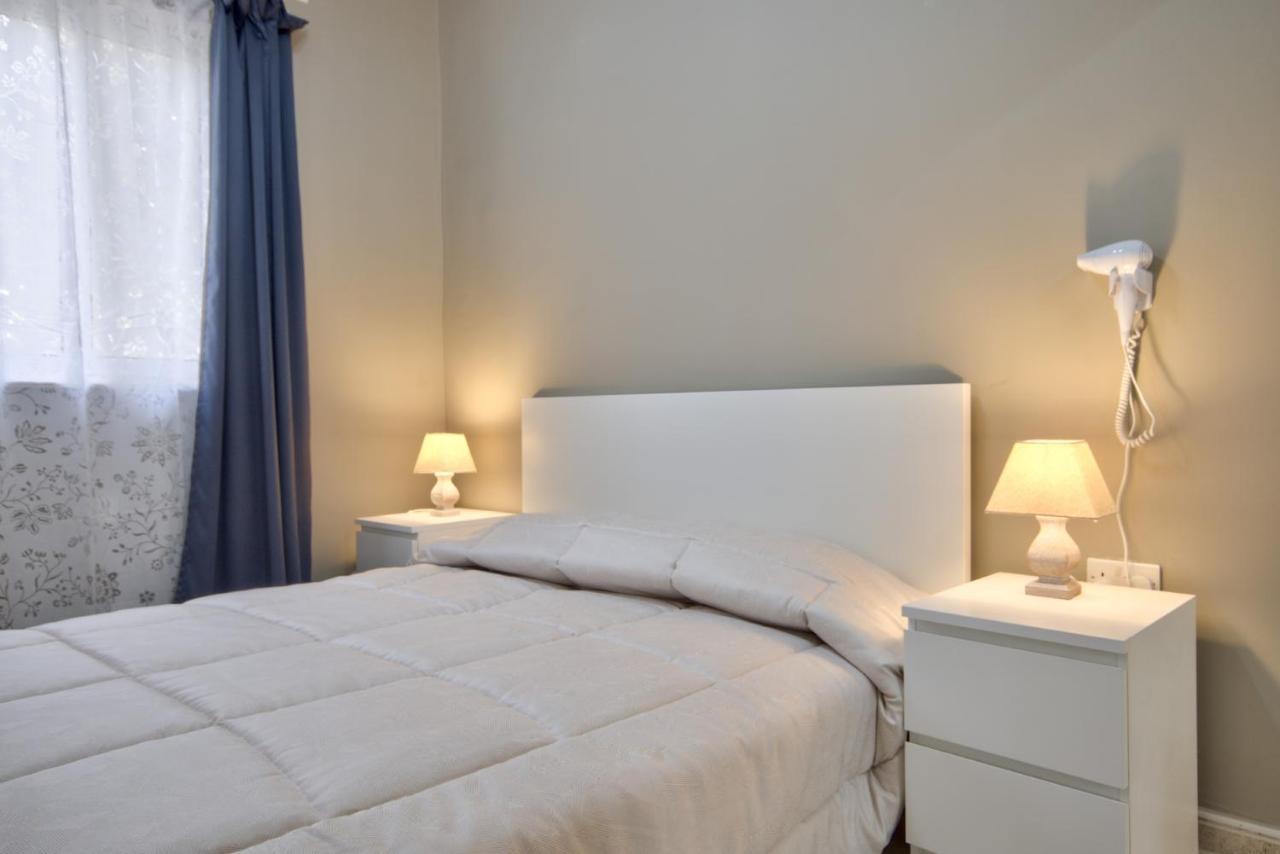 Azure Haven - Gzira Apartments And Penthouse By Shortletsmalta Bagian luar foto