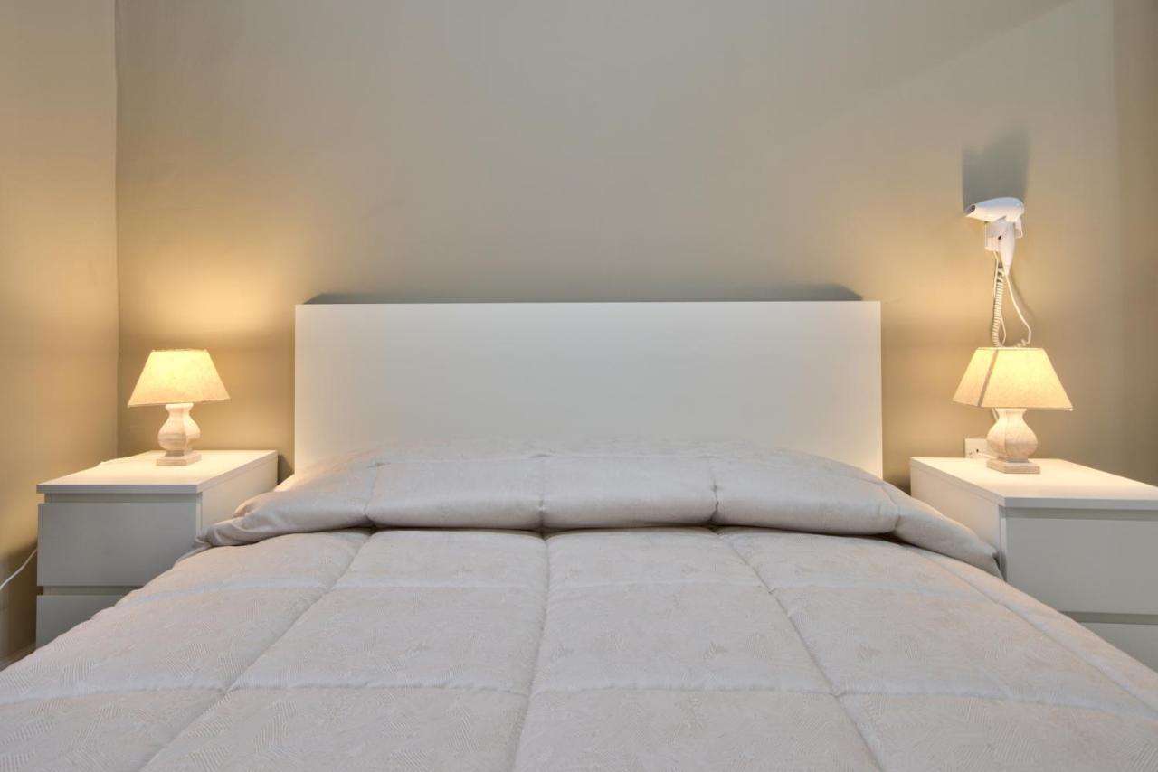 Azure Haven - Gzira Apartments And Penthouse By Shortletsmalta Bagian luar foto